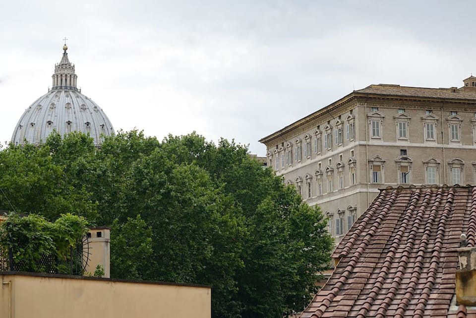 Pope's apartment and St Peter's cathedral