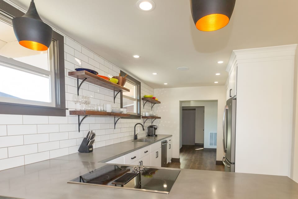 Fully stocked Kitchen, with Keriug Coffee Maker