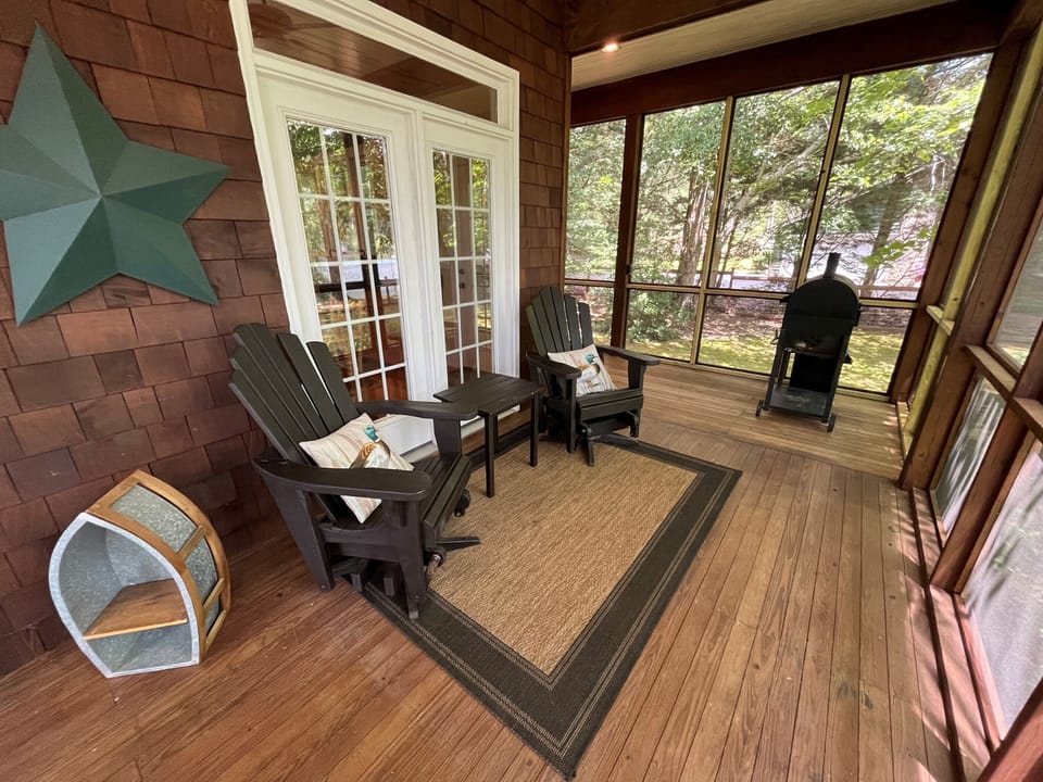 Two swivel-rockers are the perfect spot for a coffee (or cocktail!).