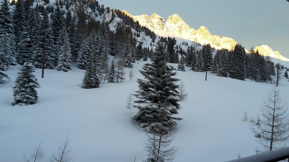 vista dal soggiorno e dalla camera matrimoniale