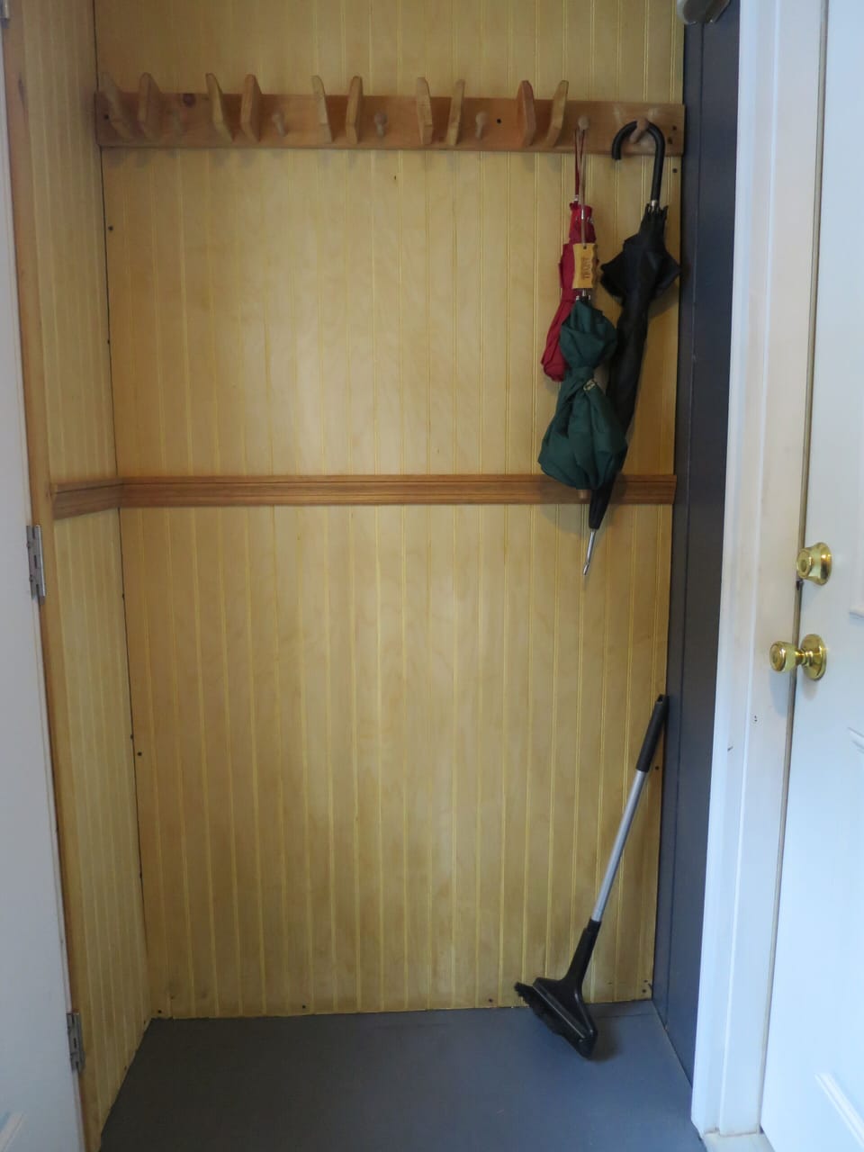 ski rack in the entryway