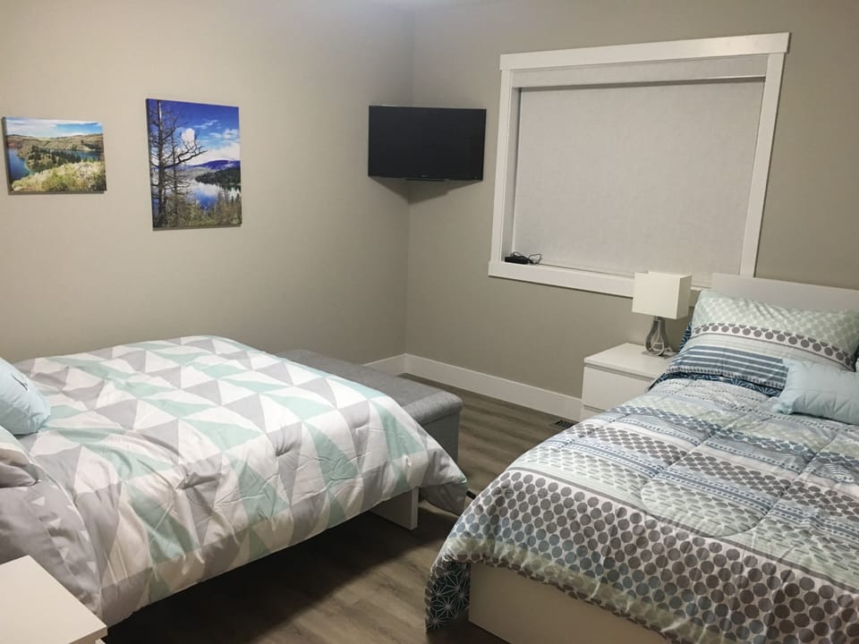2 double beds