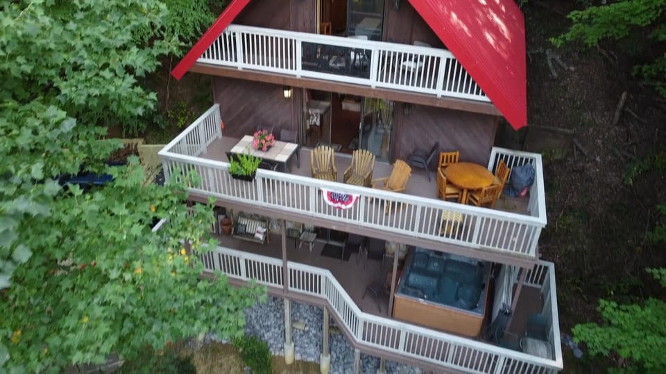 Eagle's eye view of your home away from home, to capture sweet memories 