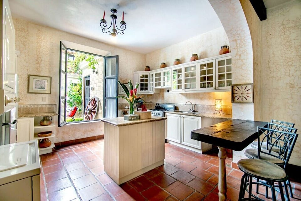 kitchen--large-photo_55471441218_o