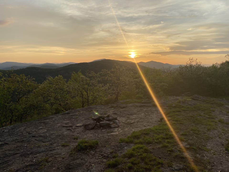 The AT trailhead is just minutes away. Great hikes are close!