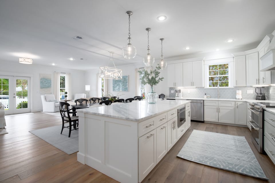 Oversized Island with seating for 4