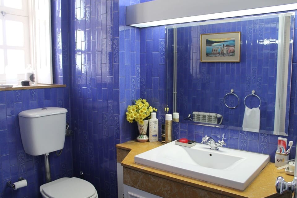 Inside - Bathroom 1