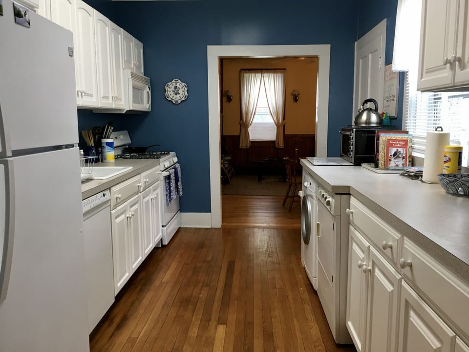 Front House Fully Stocked  Kitchen