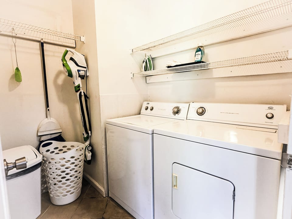 Washer & dryer