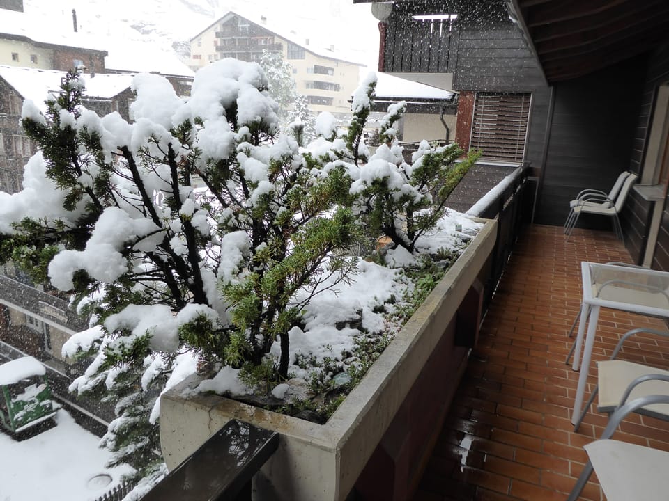 balcony is 19m2 with views of mountains and top of Matterhorn