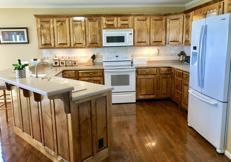 Kitchen - equipped with everything you need to cook and bake!