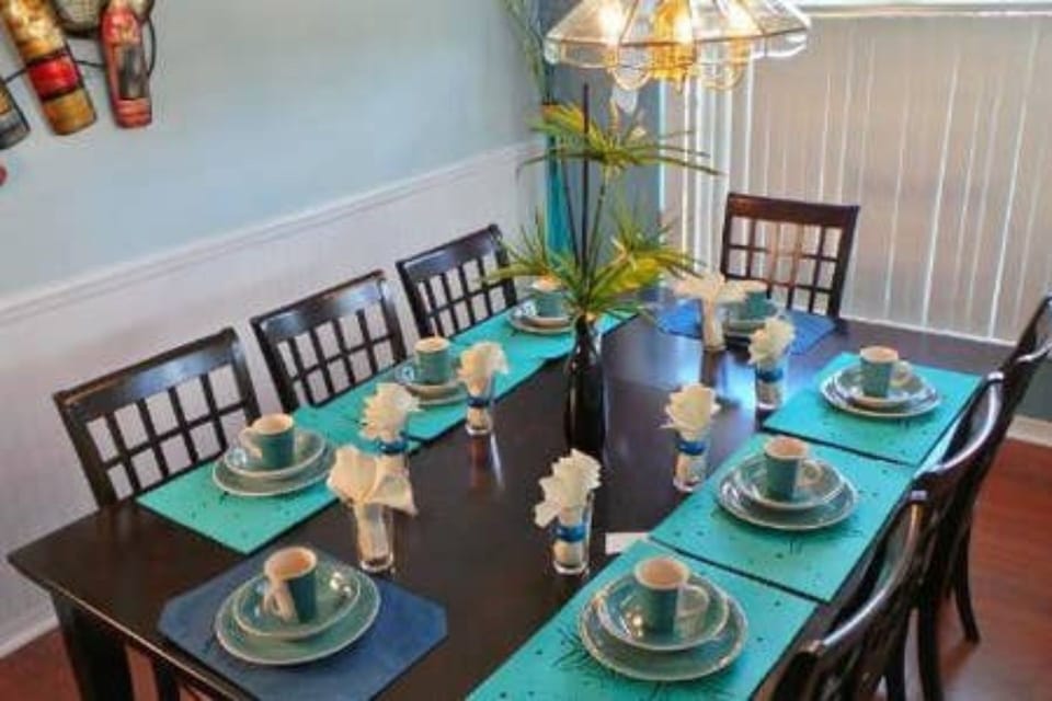 fdining (2).jpg