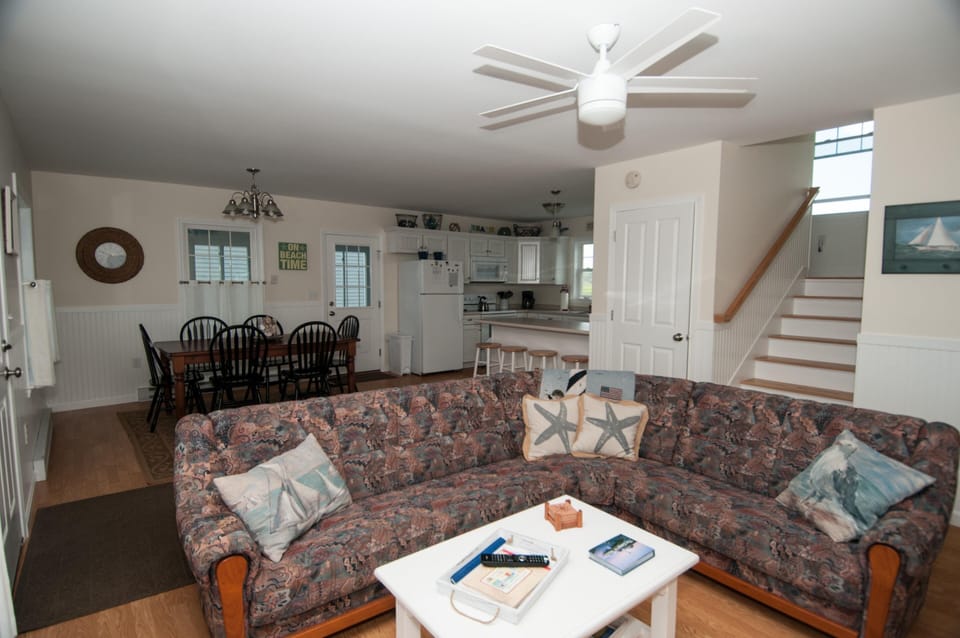 Living room looking into dining area.