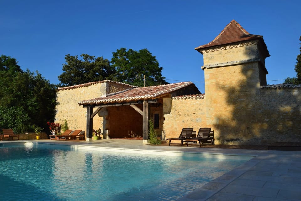 Fabulous 12m x 6m heated pool