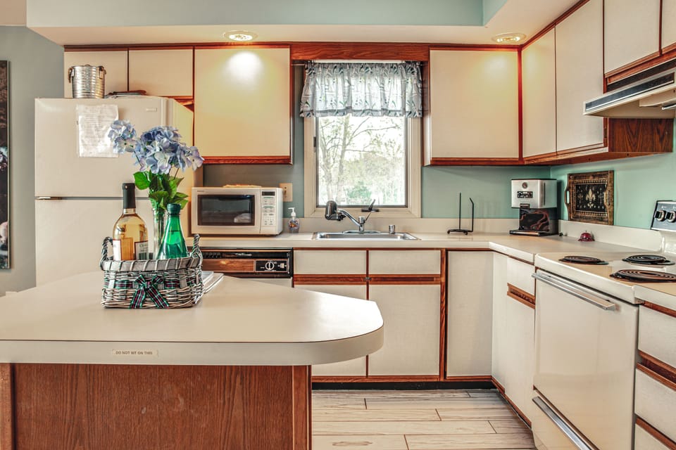 Great Room Kitchen (1)