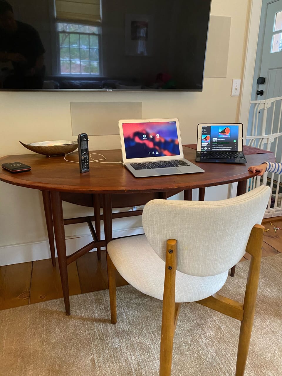 Family room (also workstation)