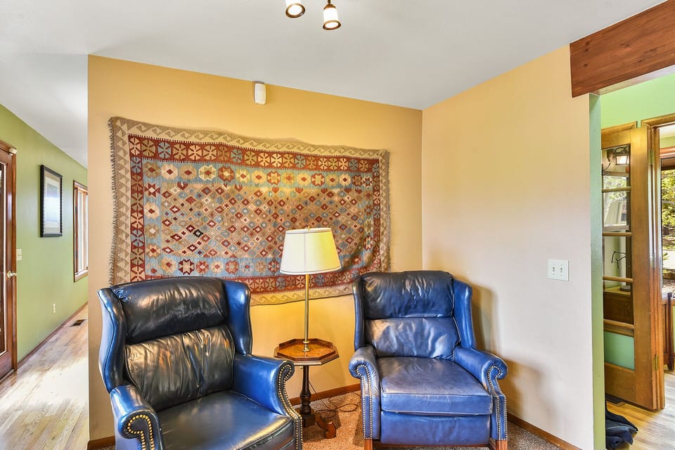 Living area reading nook