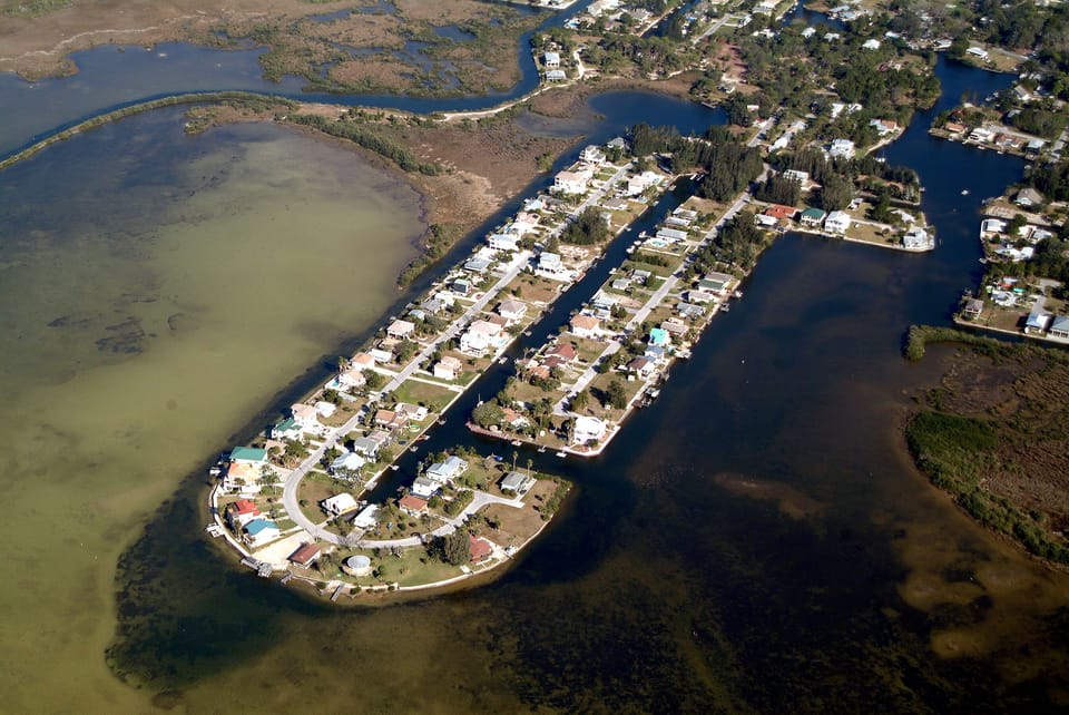 Tropical Paradise Peninsula!!