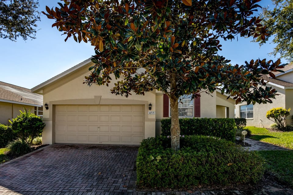 Front of villa with off road parking