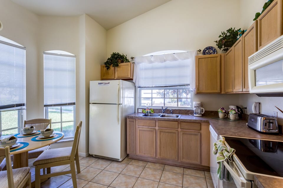 Well equipped kitchen