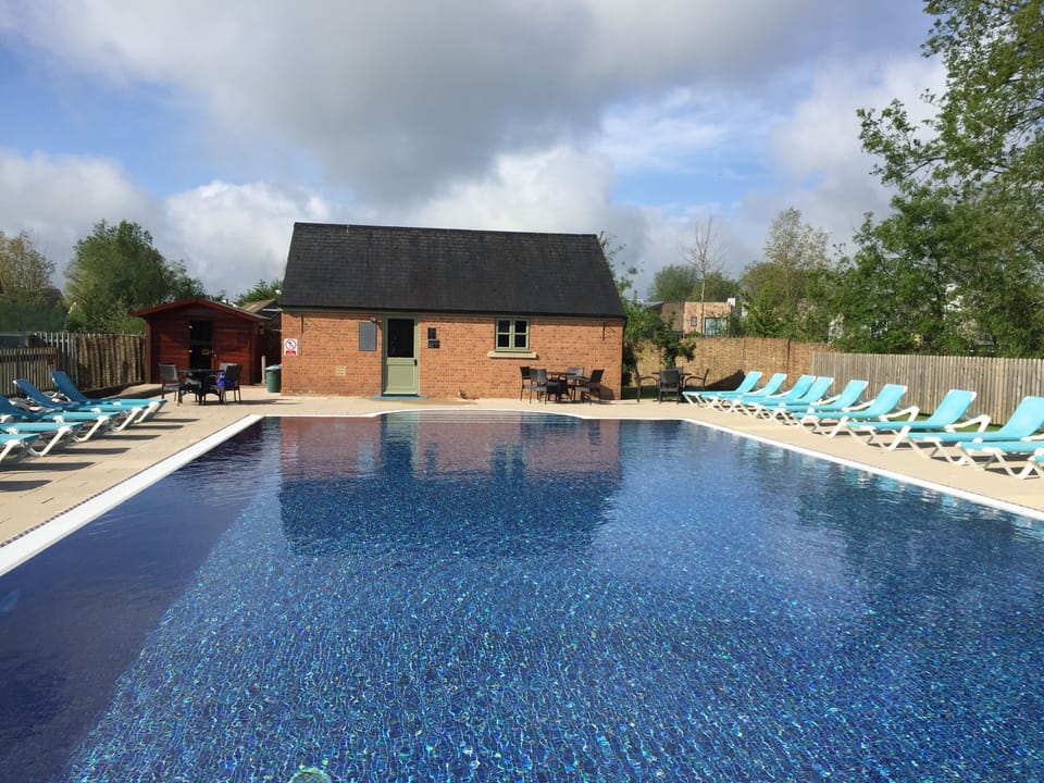 Heated Swimming Pool (communal)
