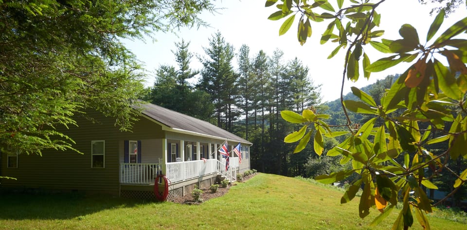 A 60 Ft. Porch w Mountain View