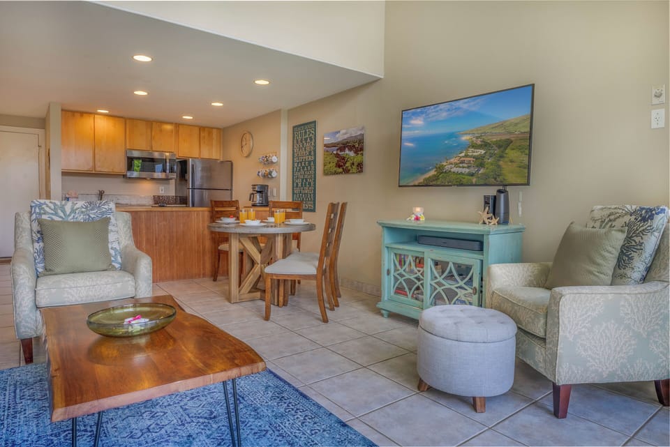 Makani A Kai B9- Living Room