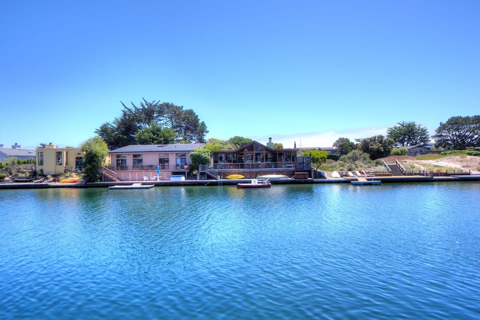 Seadrift Lagoon, right off your deck, perfect for canoe, kayak, SUP or swim