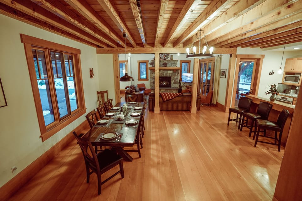 Open concept dining room and kitchen