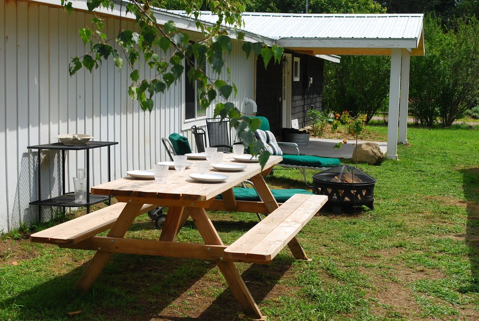 Al fresco dining in the courtyard