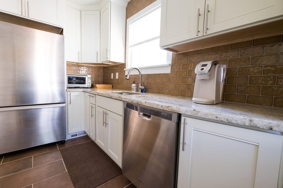 granite counter tops.