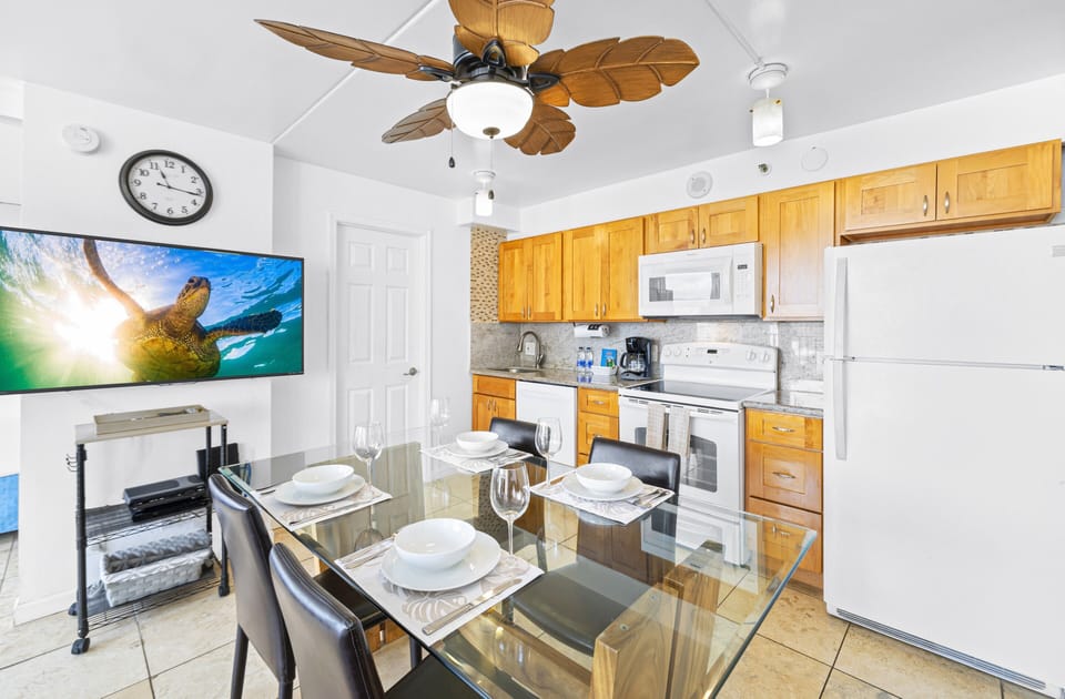 Dining & Kitchen
