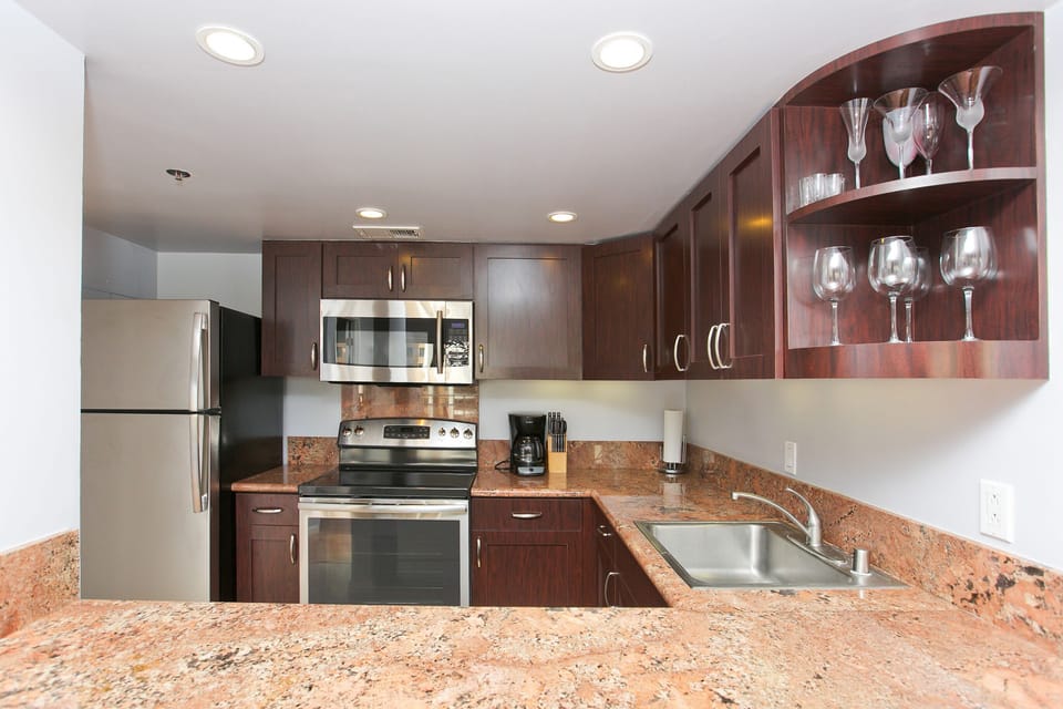 Just Finished New Kitchen in Aug, 2014 New Appliances & automatic Ice Maker