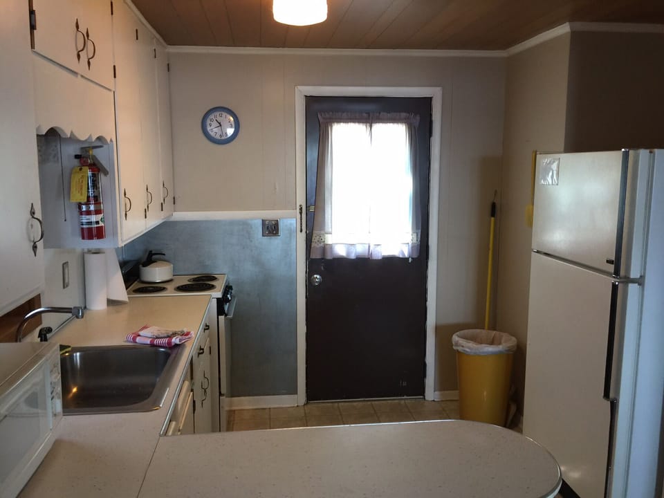 Alternate kitchen view.