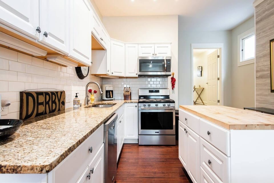 Full kitchen for Unit 1-Urban Bourbon Hub