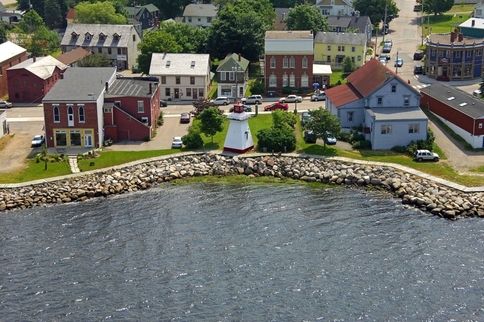 Annapolis Royal - a colourful and friendly town where enjoying life is easy!