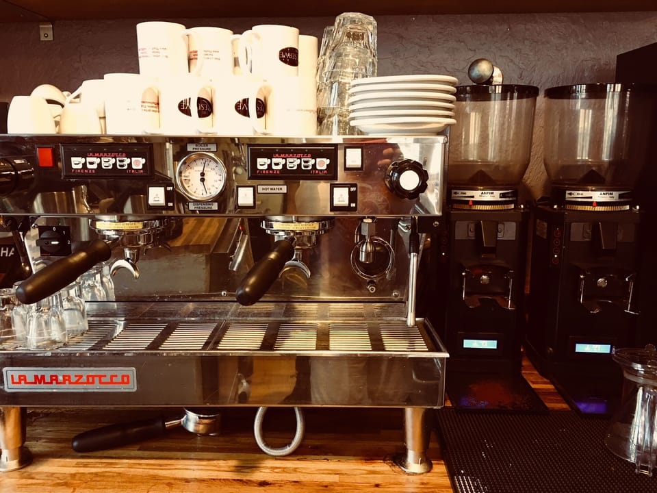 Coffeemaker and full-service coffee bar