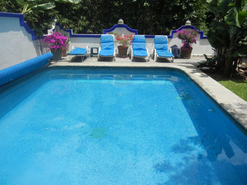 The pool is well-maintained and heated except in December and January.