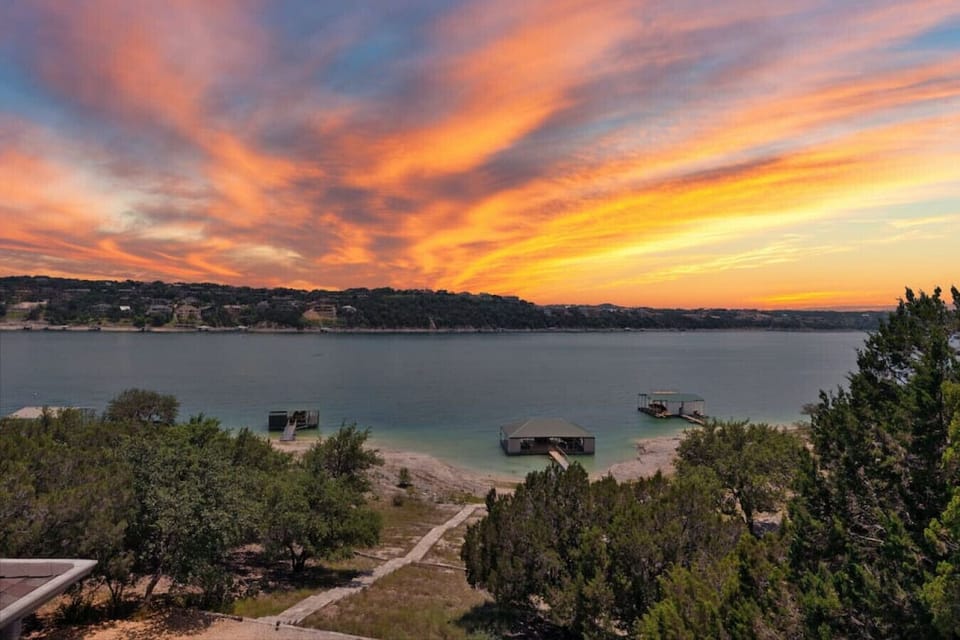 Views from every room in the house! Sunset and sunrise!