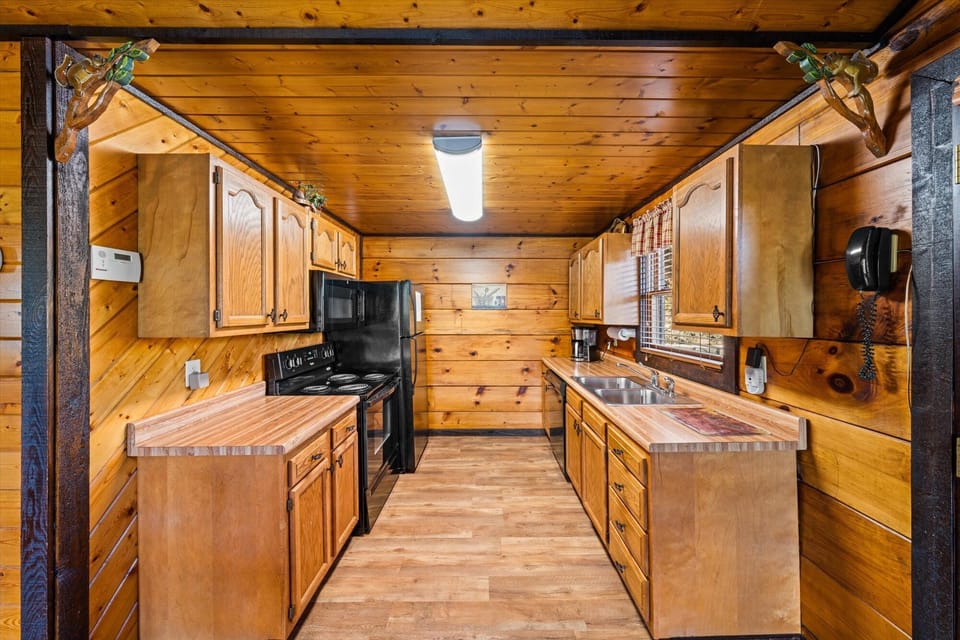 Full kitchen with most of the things you will need for your stay. 