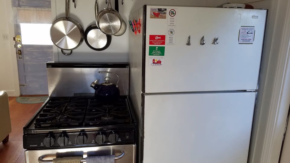 Gas Range.