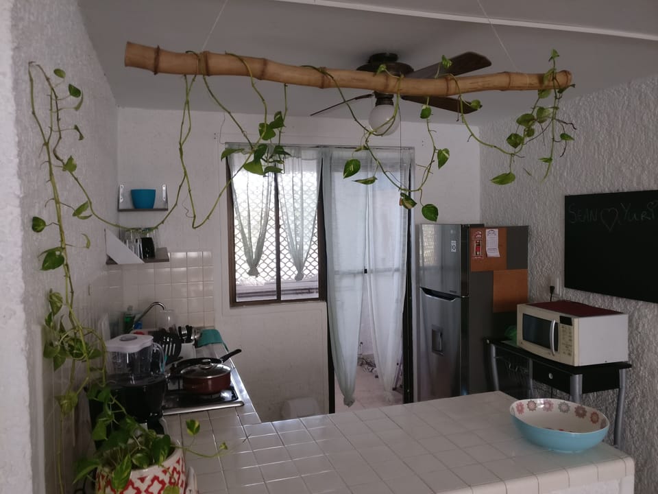 Fully fitted kitchen