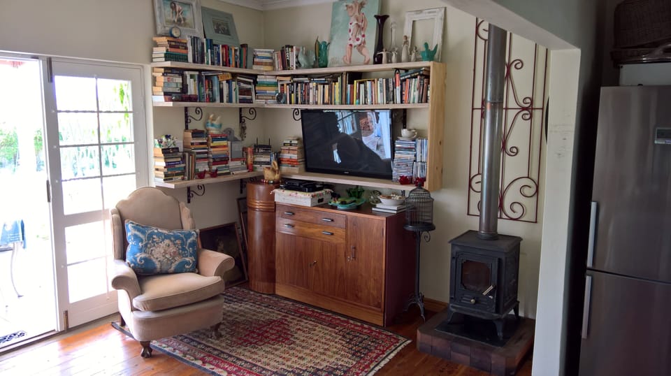 Part of the livingroom area
