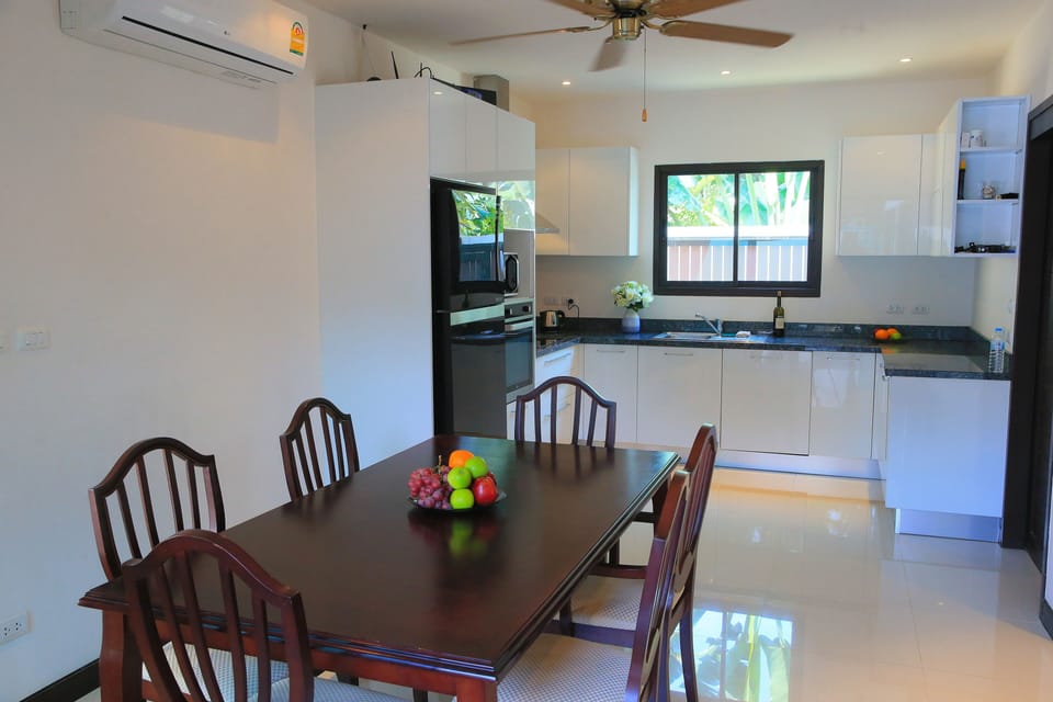 Daninig table, Kitchen