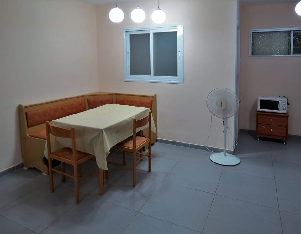 dinner corner in salon