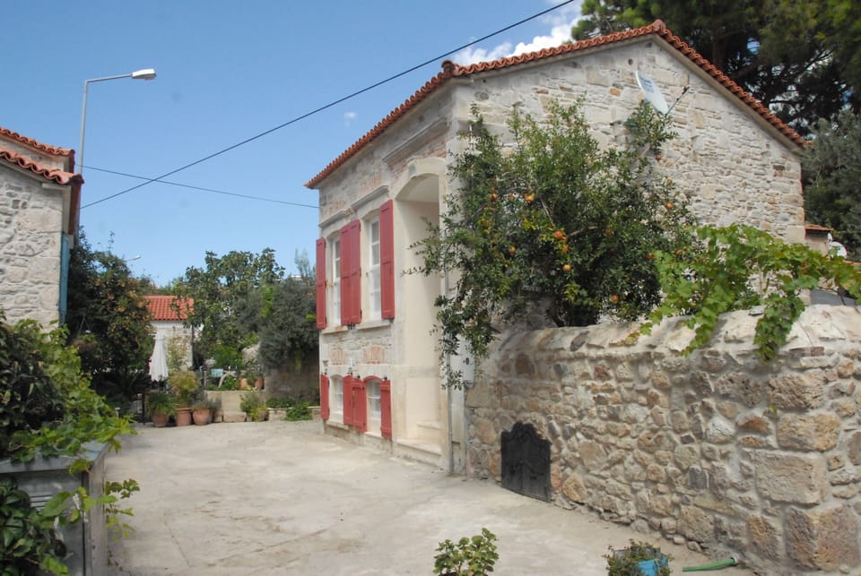 177. Street, outside view,