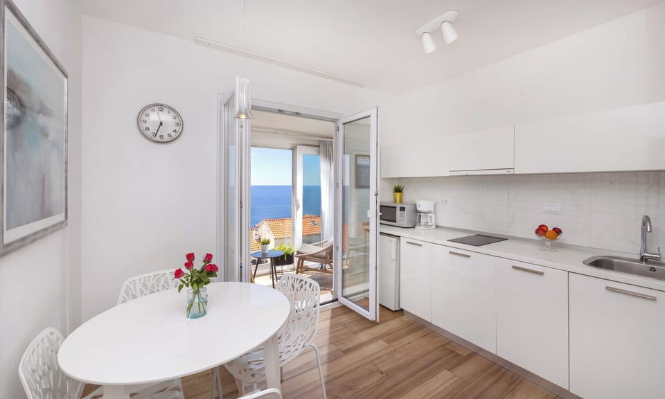kitchen and dinning room