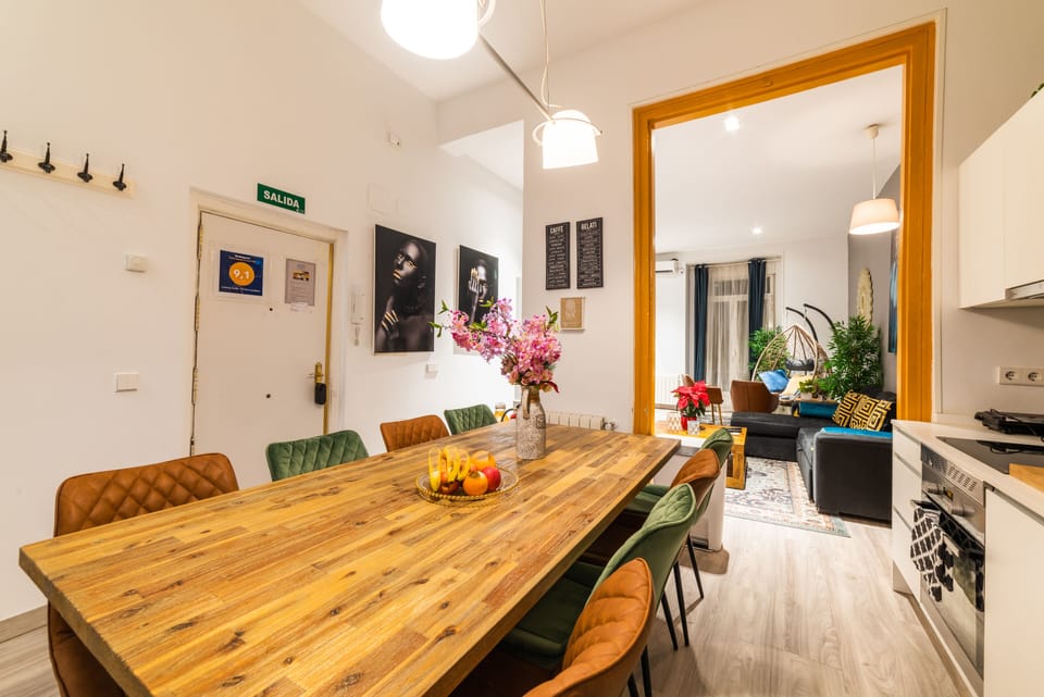 Dining area+ kitchen
