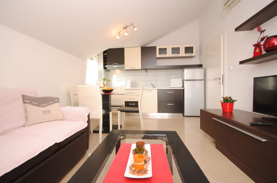 Well equipped kitchen