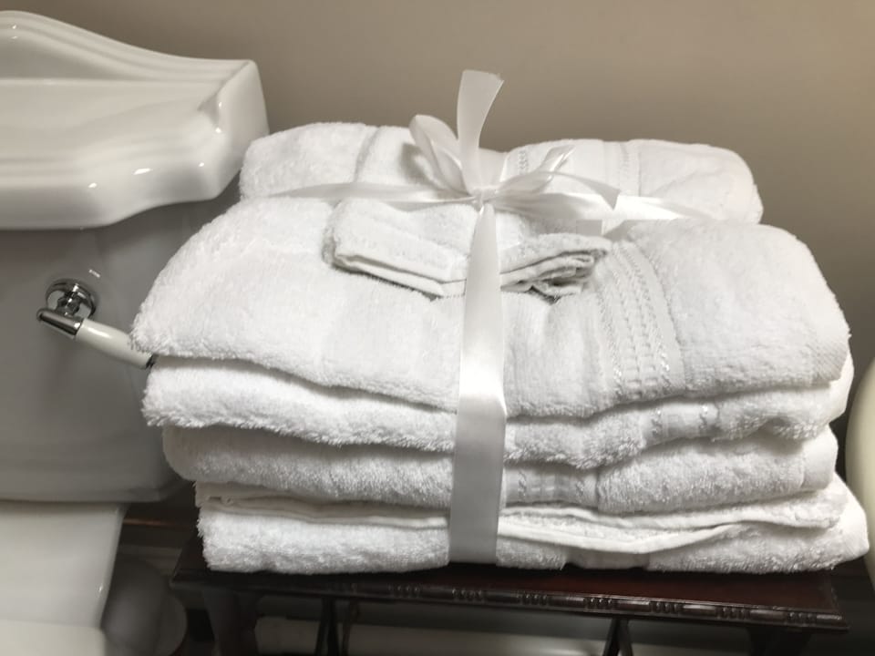 Bathroom amenities